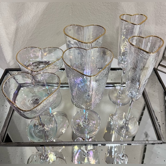 6-PIECE NEW HEART SHAPED IRIDESCENT
MARTINI/WINE/CHAMPAGNE/GLASSES BUNDLE - Picture 2 of 15